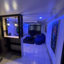 Golden Tulip Apartments, hotel en Aiyetoto-Asogun