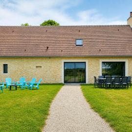 Gîte calme avec wifi et piscine partagée en pleine nature - FR-1-410-466, ξενοδοχείο σε Conlie