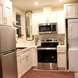 San Rafael Studio, full bath & kitchen, own laundry & entrance
