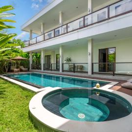 5BR FamilyVilla, Gym, Large Pool, Rice Field View, hotel u gradu Kerobokan