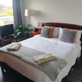 Platypus Heaven Waratah Waterfall Retreat Unit 3 Free Pay TV Free Bottle Wine: Waratah şehrinde bir otel