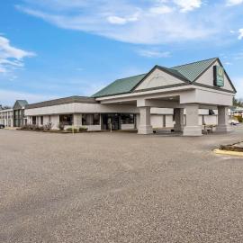 Quality Inn & Suites, hotel en Grayling