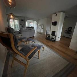 Spacious summer house with outdoor seating area, close to the sea & nature!, hotel em Sölvesborg