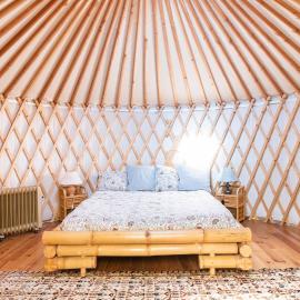 A yurt among olive trees and the sea, hotel in Rapallo