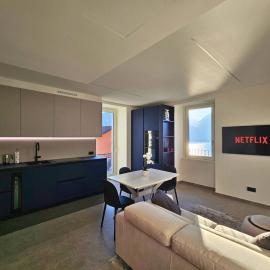 Casa Cremia, Lake Como Luxury Apartment - Pool with View, hotel in Cremia