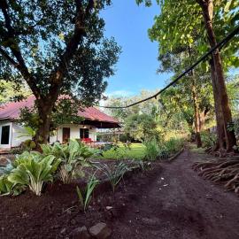 Karibu Burudika Lodge, hotel in Bagamoyo
