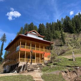 Peak Paradise Resort, ξενοδοχείο σε Taobat