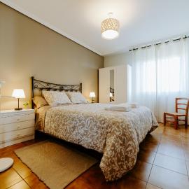 Casa Raíces de PO, hotel i Lapoblación