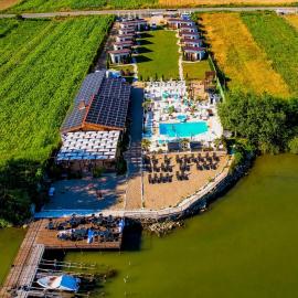 Viesnīca Complex Danube Village - Clisura Dunarii pilsētā Gornea