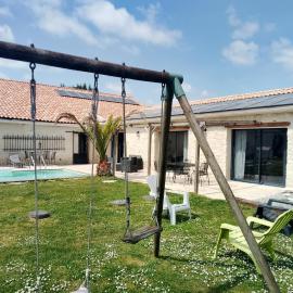 Gite Sud Deux Sevres, Hotel in Marigny