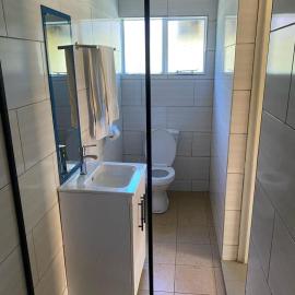 Wayekha Hotels, hotel din Kasungu