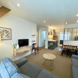 Charmant appartement dans une résidence privée proche Mont St Michel, hotel in Avranches
