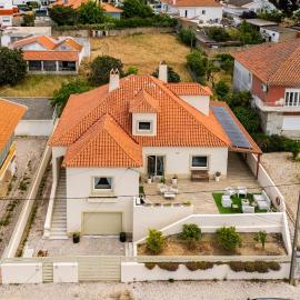 Lovely Villa - By Y Concept