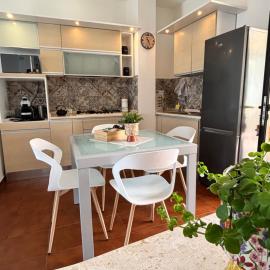 Dimidium Apartment, hotelli kohteessa Guspini