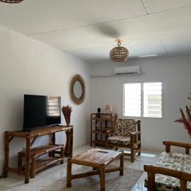 Villa Mondoukou Beach, hotel in Île Bouët