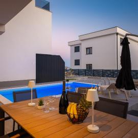 Padasi Villas, hotel u gradu Zečevo