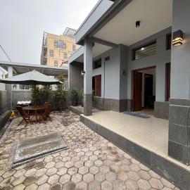 Base Seven Hostel, hotel a Bandung