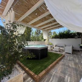 Splendido Appartamento San Teodoro Budditogliu con Jacuzzi, hotel a San Teodoro