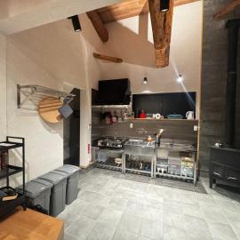 TAKASU BASE lodge 1棟貸切の宿, ξενοδοχείο σε Gujo