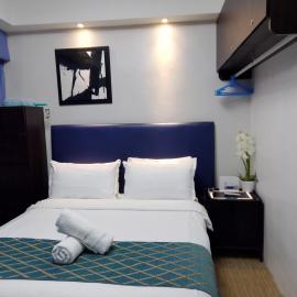 R2 condotel Santorini Tower, hotell i Manila