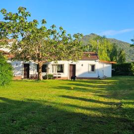 Granja Santa Ana, vacas y playa، فندق في سانتونيا