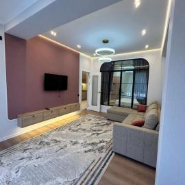 Lola, hotel in Osh