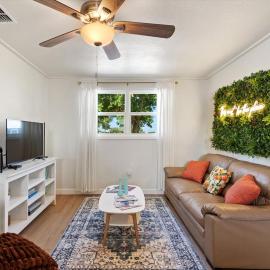 Lakeside Escape|2BR Cozy Lux Cottage|Near Disney