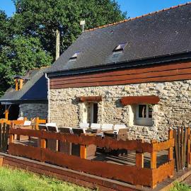 4 Bedroom Cozy Home In Rosporden – hotel w mieście Rosporden