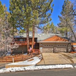 Oak Pines Lodge W Spa & fenced backyard, hotel a Big Bear Lake