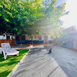Alicante Garden & BBQ - Estudio con Jardín, Parking Privado y Relax Total, hotel in Alicante