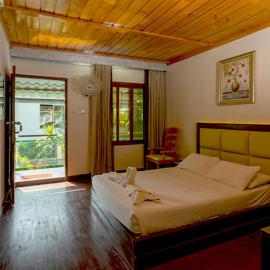 Sampan Cafe and Resort, hotel em Cox's Bazar
