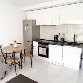 Elegant one bedroom apartment, hotel in Fuengirola