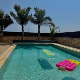 Serenity Villa - Private Heated Swimming Pool 5Bedroom