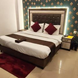 Hotel Veer Palace Lajpat Nagar 1- Couple Friendly, khách sạn ở New Delhi