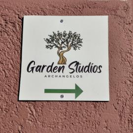 Garden Studios N3, hotel i Archangelos