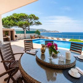 Belle villa avec accès direct à la mer
