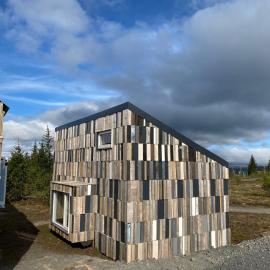 Guesthouse With Lake View, hotel a Veiðilundur