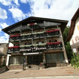 Hotel Albergo Denise, hotel Canazeiben