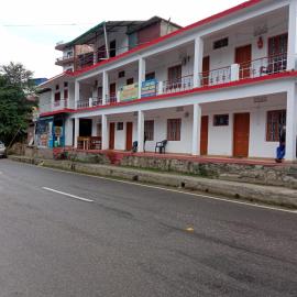 Sheesh Mahal Tourist lodge, hotel v destinácii Kainūr