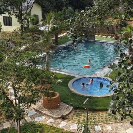 Đồi Bông Village, hotell sihtkohas Mục Uyên