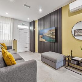 Modern 2 Bedroom Apartment with Garden, near Sea