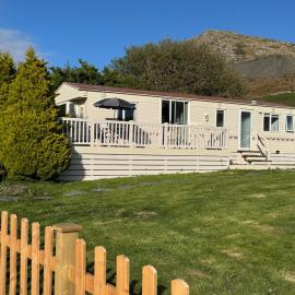 Mor a Mynydd, hotel i Pwllheli