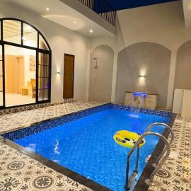 Luxury private pool villa for families & groups, hotel a Ujjain