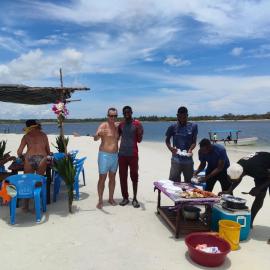 Funzi Beach Resturant, hotel em Funzi