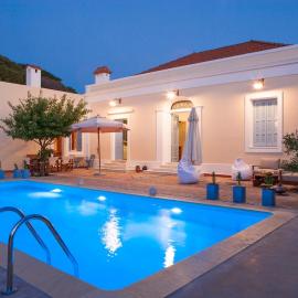 PYRGO VILLA Beachfront, Pool, Chic- Live in Style