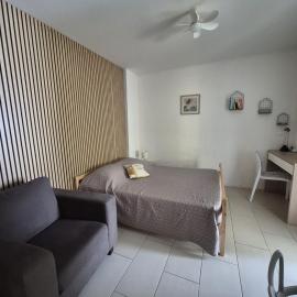 Hébergement tout confort dans domaine tropical à Plaisance Baie-Mahault, hotel in Baie-Mahault