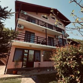 Casa Darian, ξενοδοχείο σε Dubova