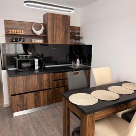 Apartament CENTRAL、オラデアのホテル
