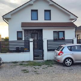 SIL House, hotel en Sîntandrei