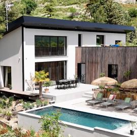 Villa avec piscine avec vue sur le Luberon